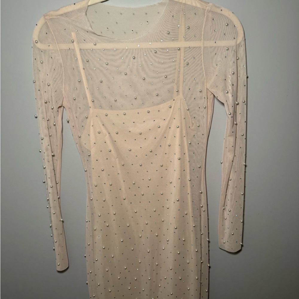 Chic Pearl-Studded Beige Mini Dress